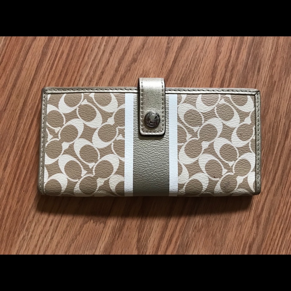 Coach wallet, gold